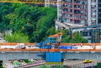 黃桷坪雙線(xiàn)特大橋建設(shè)冠航鋼絲繩索具用于物料吊裝